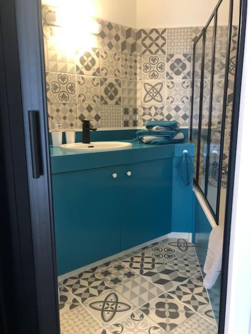 Studio Moderne, Terrasse Et Parking Romans-sur-Isere Luaran gambar