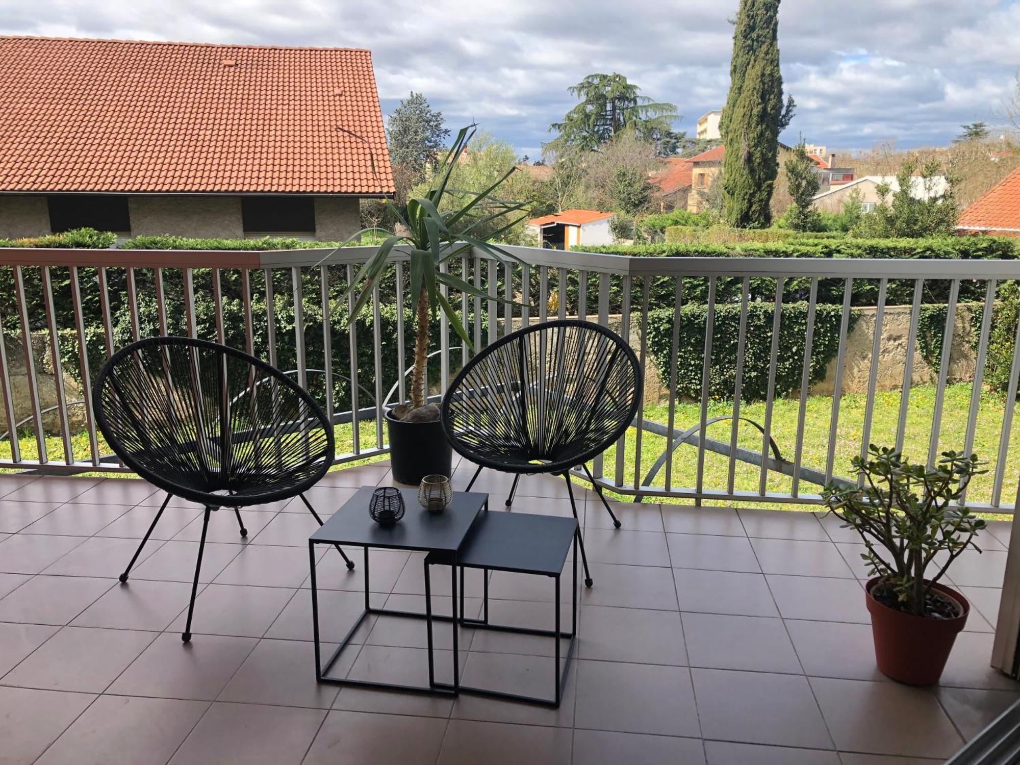 Studio Moderne, Terrasse Et Parking Romans-sur-Isere Luaran gambar